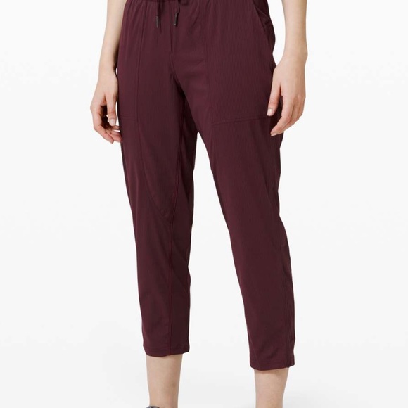 lululemon athletica Pants - lululemon athletica Women's Cropped Pants in Deep Burgundy
